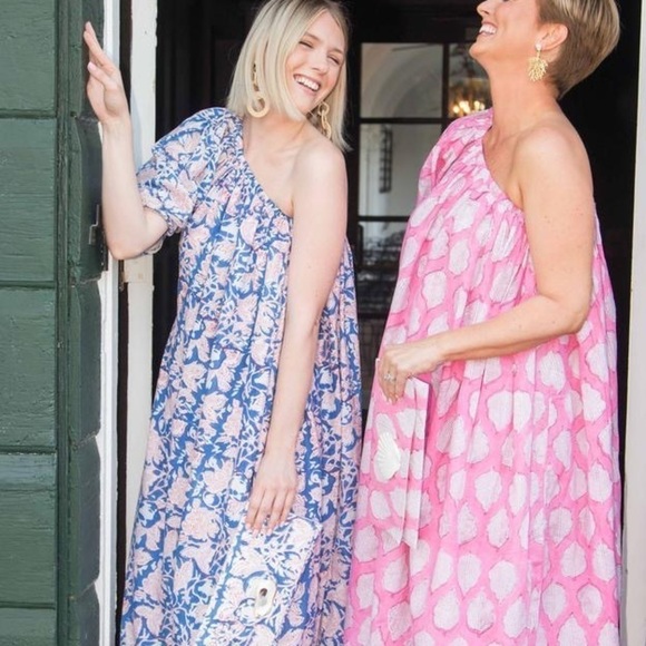 Holly Shae Designs Alese Resort Floral Dress - Picture 2 of 5